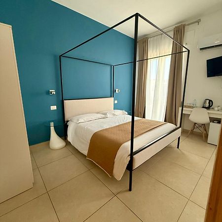 Les Chambres De Francoise Guest House Όλμπια Εξωτερικό φωτογραφία