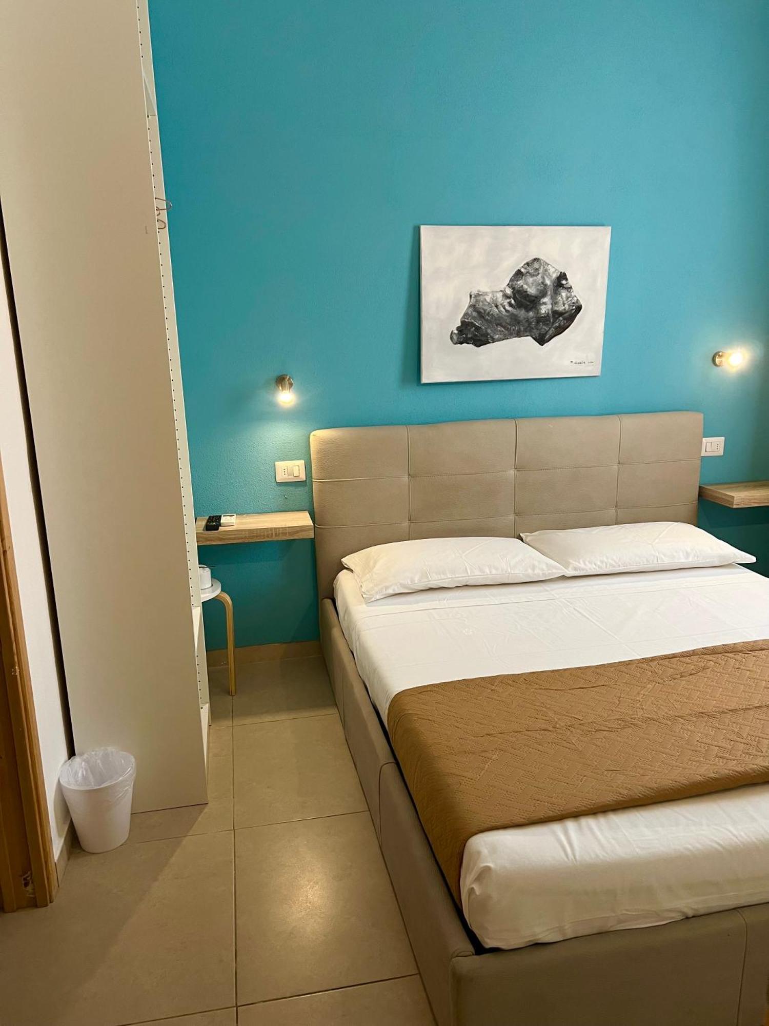 Les Chambres De Francoise Guest House Όλμπια Εξωτερικό φωτογραφία