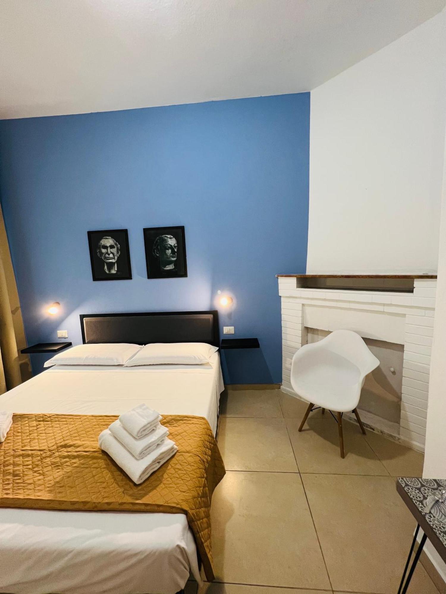 Les Chambres De Francoise Guest House Όλμπια Εξωτερικό φωτογραφία