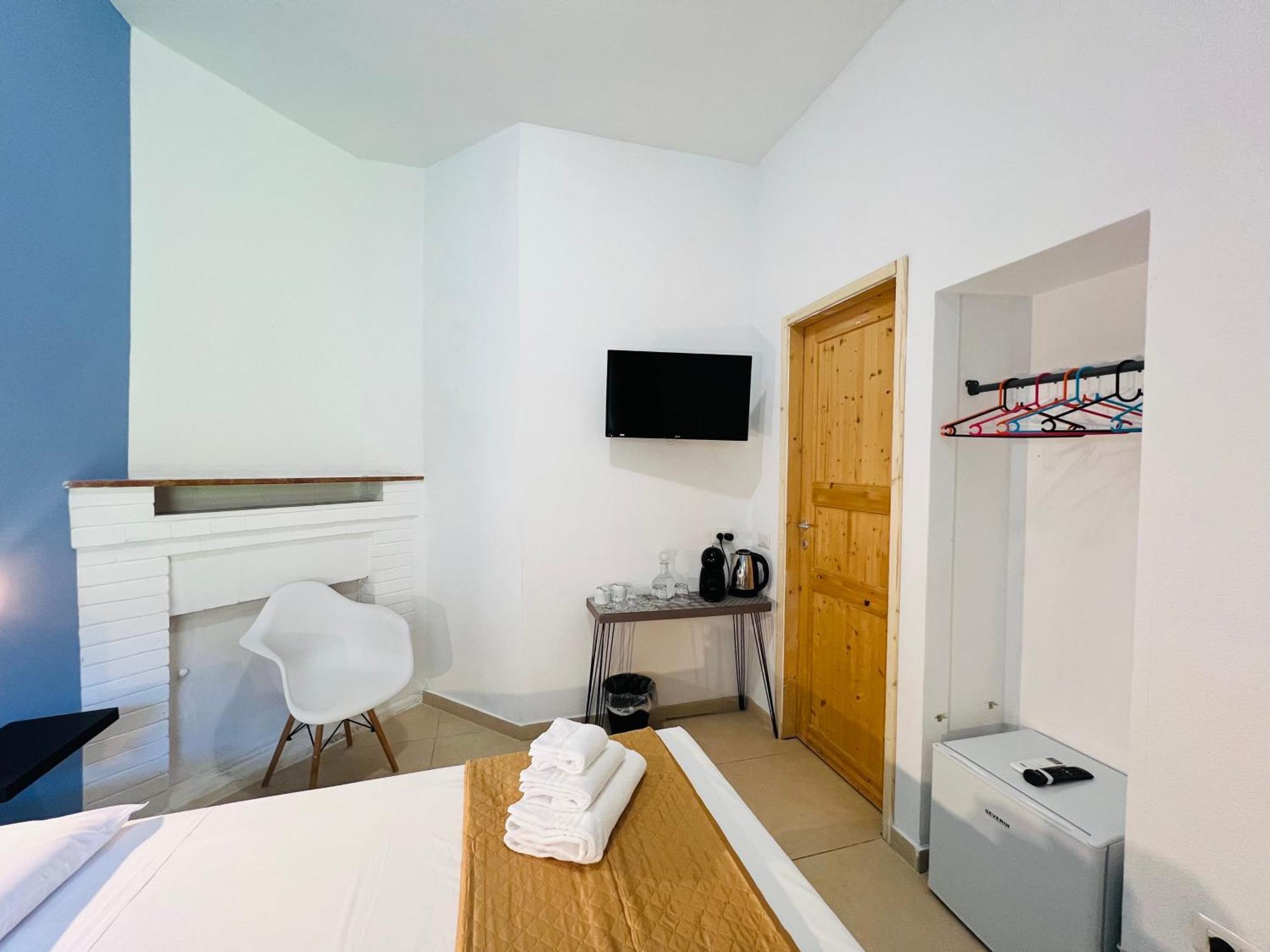 Les Chambres De Francoise Guest House Όλμπια Εξωτερικό φωτογραφία