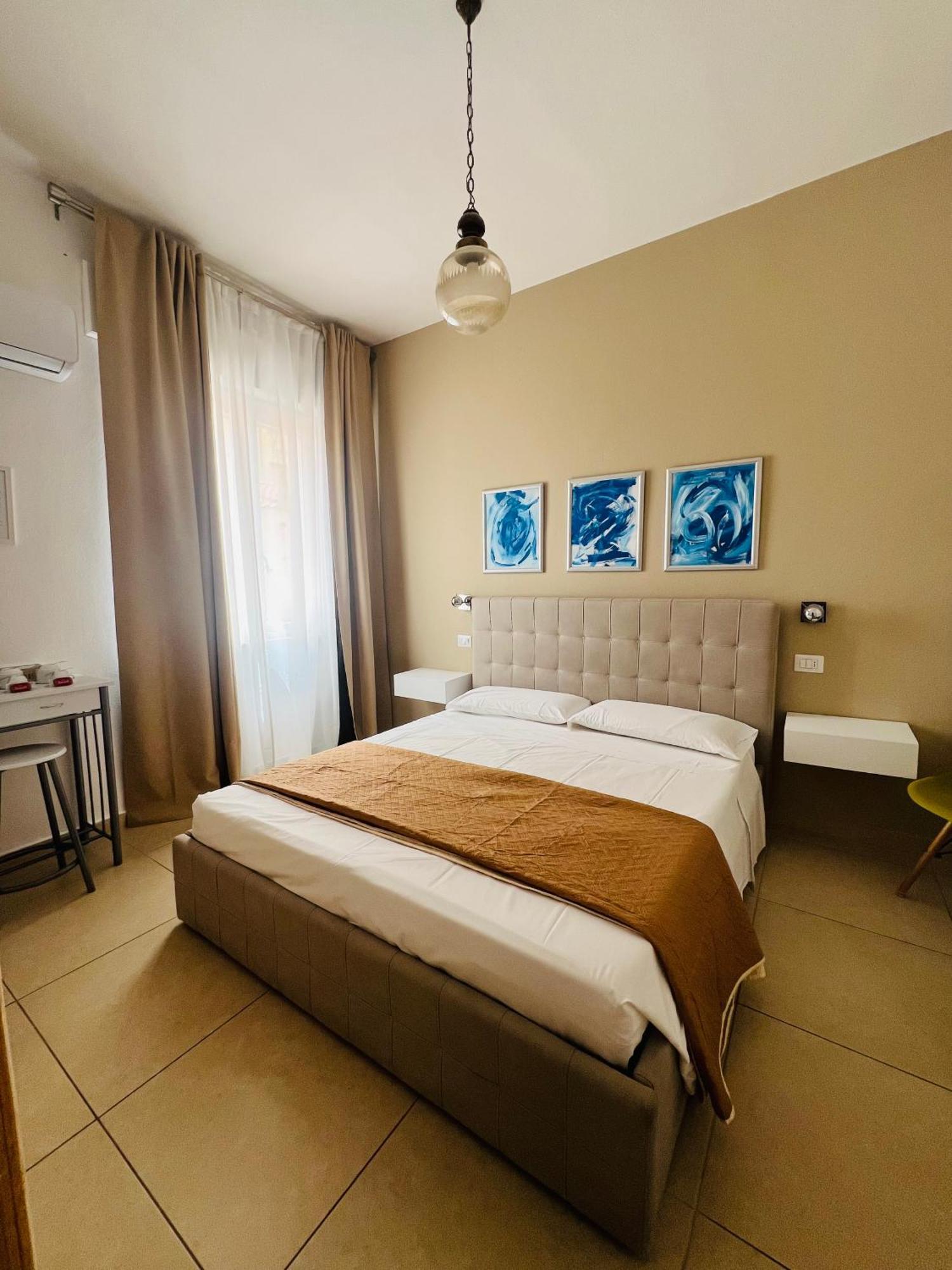 Les Chambres De Francoise Guest House Όλμπια Εξωτερικό φωτογραφία