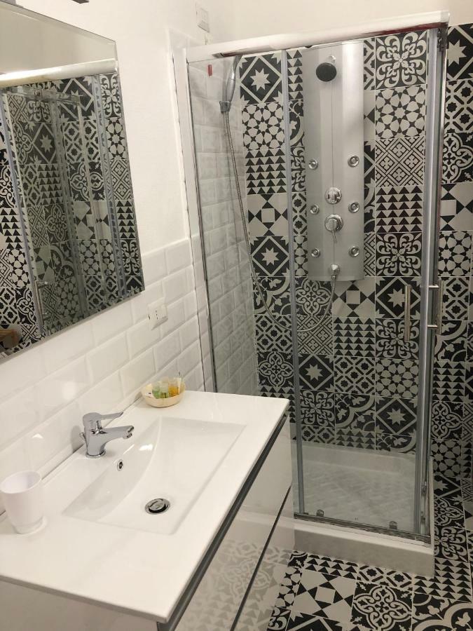Les Chambres De Francoise Guest House Όλμπια Εξωτερικό φωτογραφία